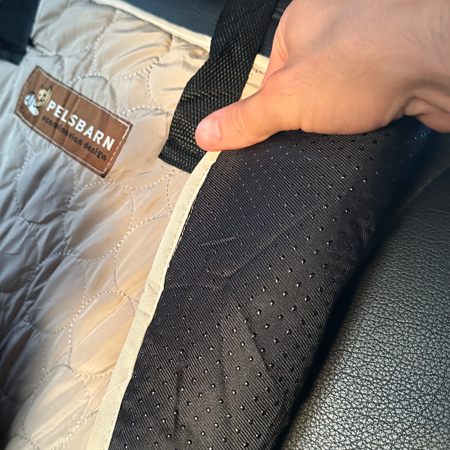 Cooling Car Bed Heat Relief - Pelsbarn helps shelter dogs!