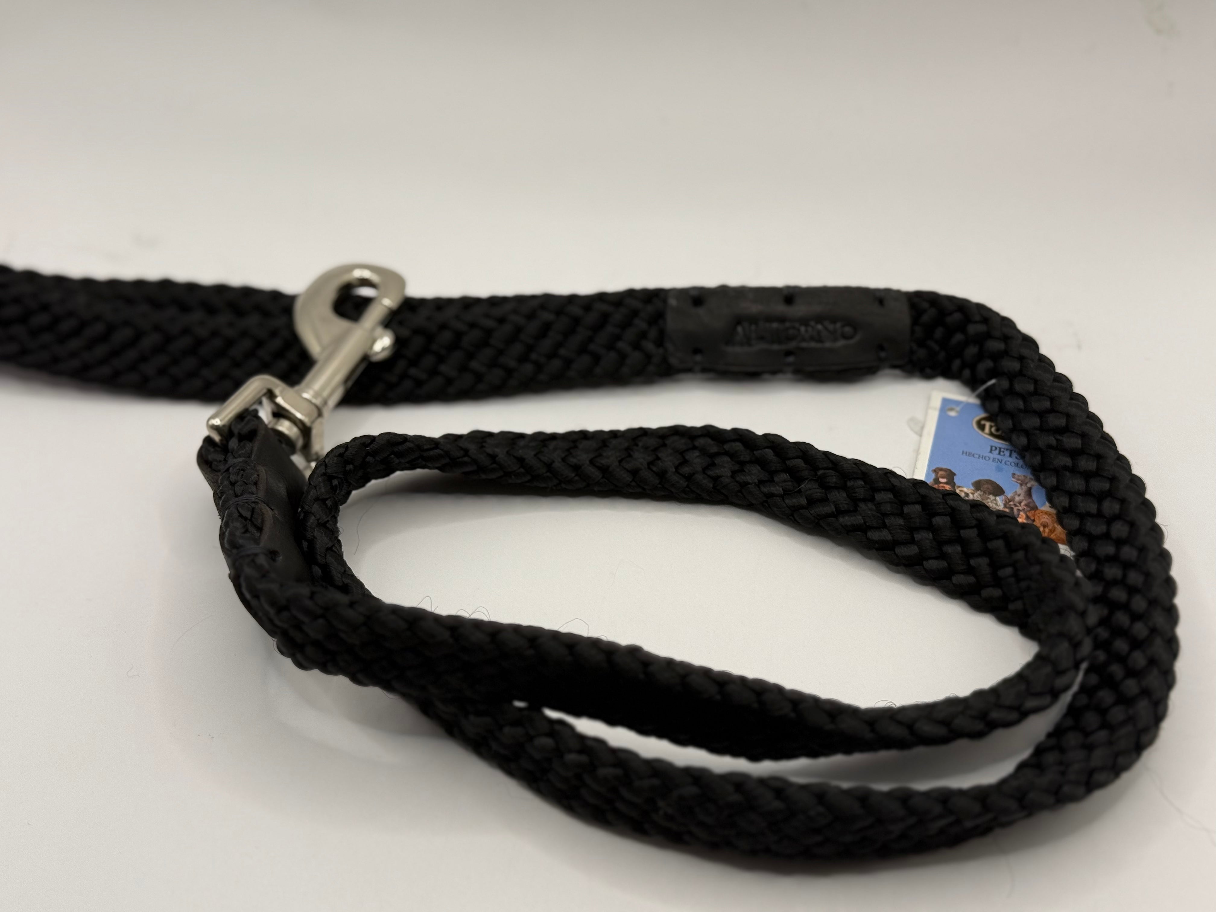Al torno Leather and Rope Leashes and collars